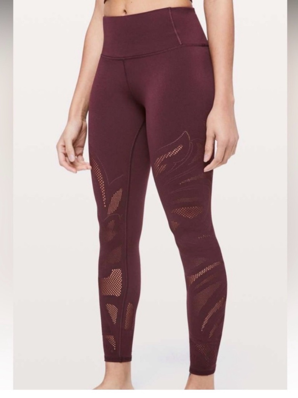 Lululemon Reveal Tight Leggings in Deep Plum Size 6